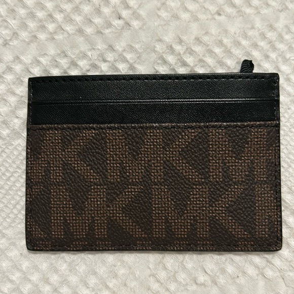 Michael Kors Handbags - LOW START Michael Kors card holder NWOT